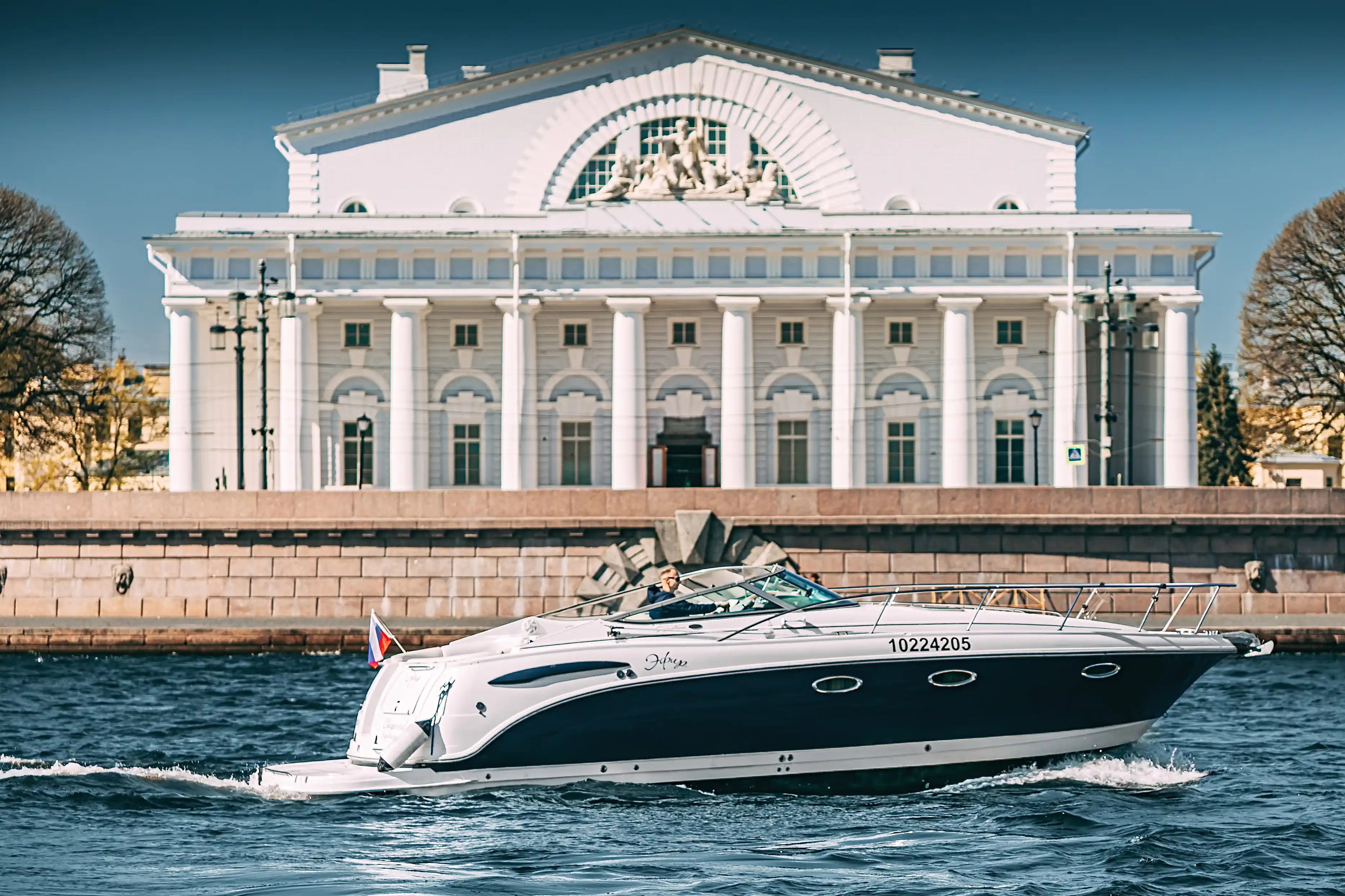 Аренда катера Chaparral 330 «Эфир» image- 5